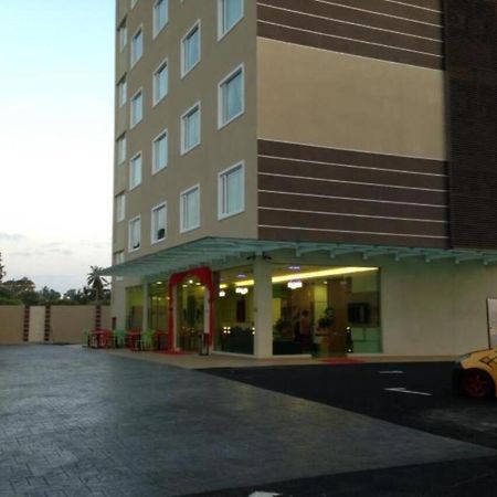 Caspari Hotel Tampin Bagian luar foto