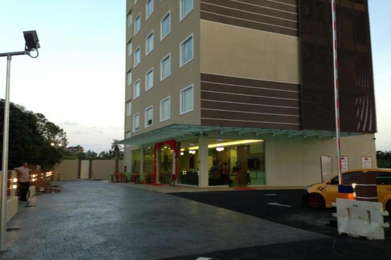 Caspari Hotel Tampin Bagian luar foto