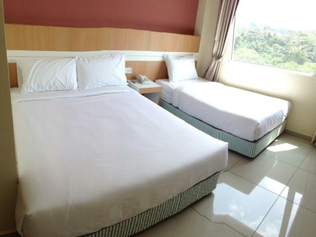 Caspari Hotel Tampin Bagian luar foto